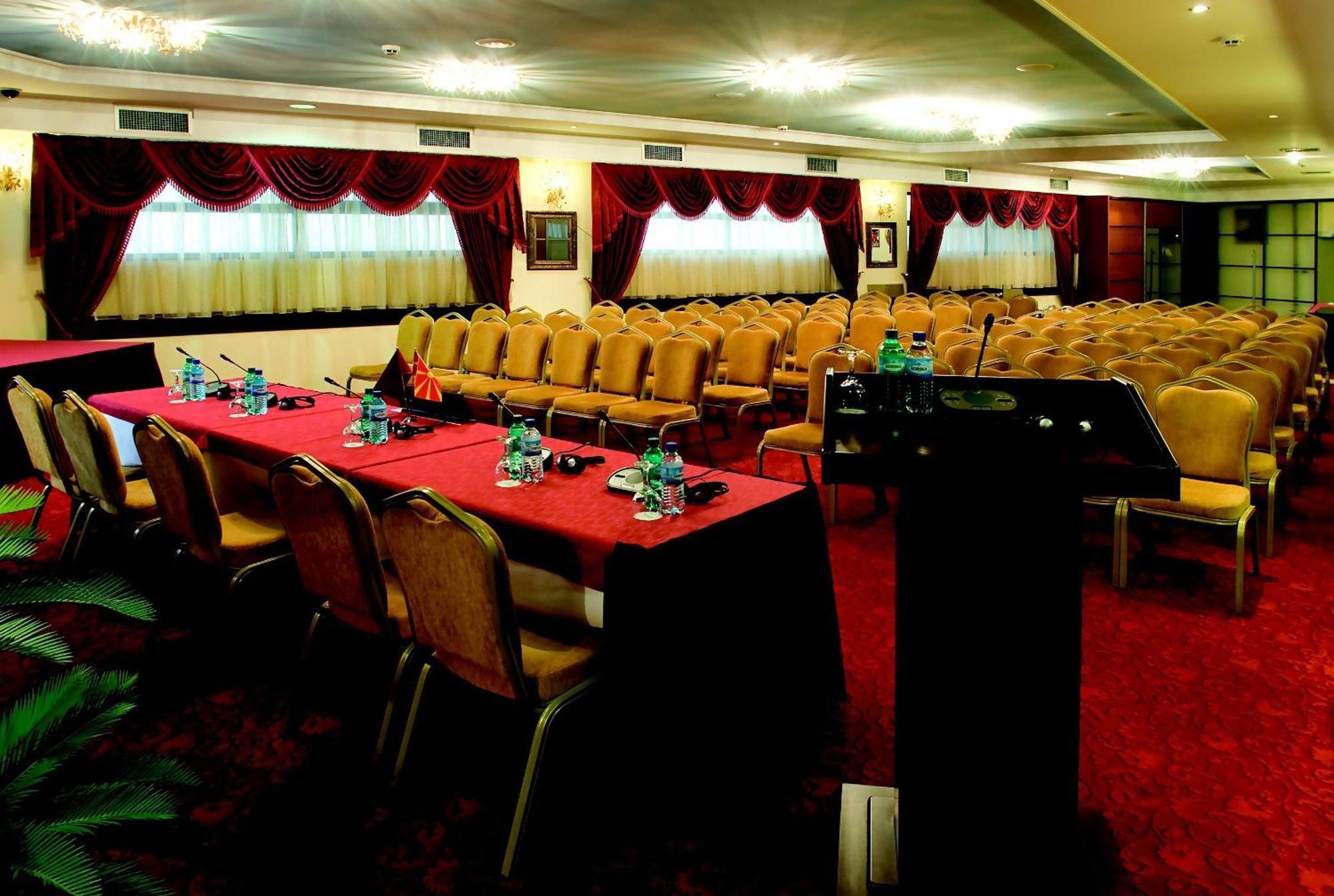 Stone Bridge Hotel Skopje Exterior photo